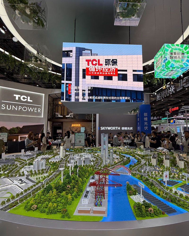 TCL-Sunpower-centre-piece-SNEC-2025